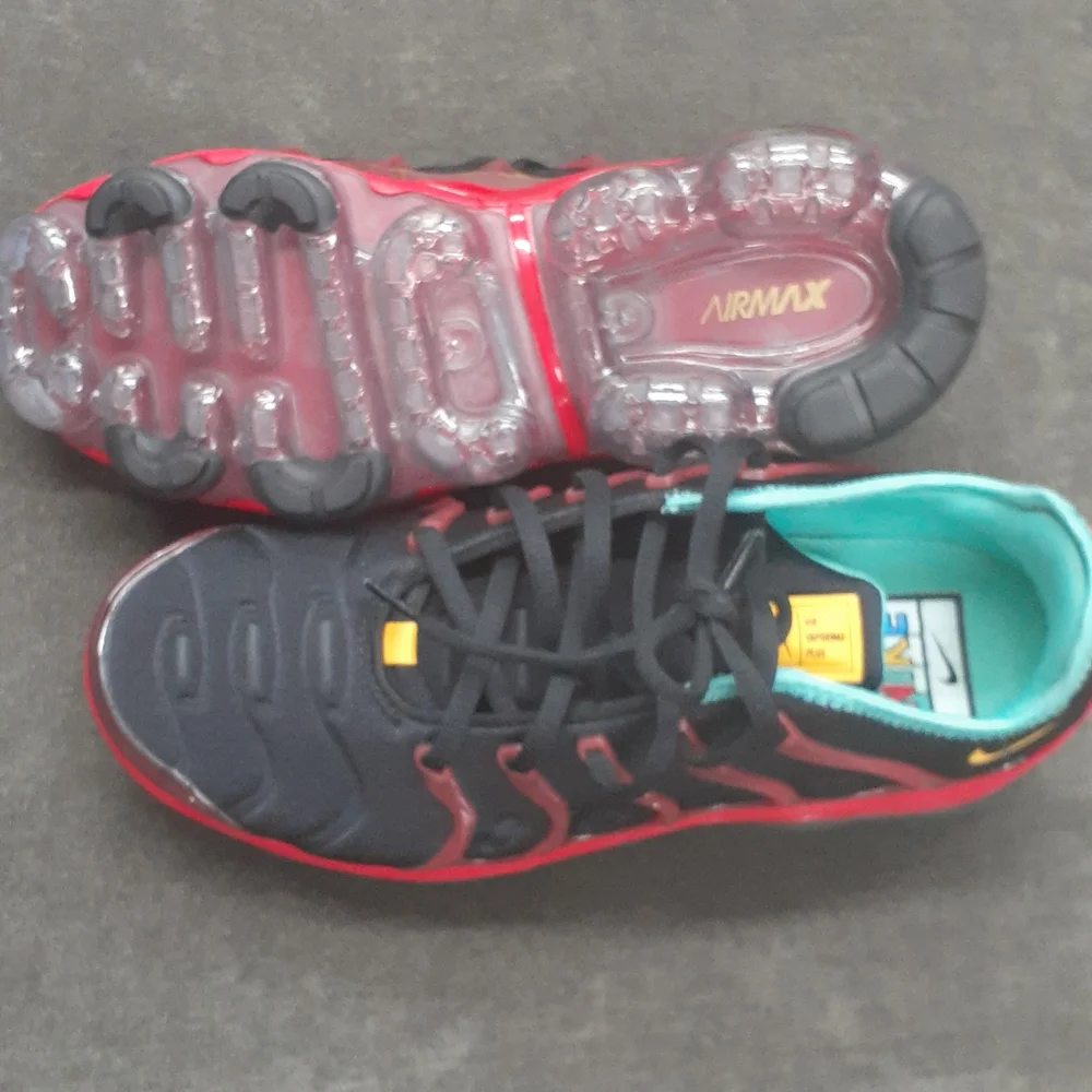 AIR VAPORMAX PLUS. - Picture 5 of 7